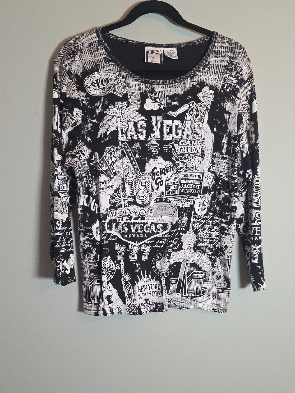 Las Vegas Graphic Long Sleeve Tee - Black & White